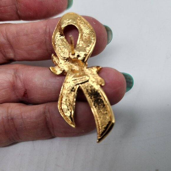 Set Of Awareness Ribbon Pins & Decorative Hand Pin With Floral Details Lot of 4 - Picture 7 of 8